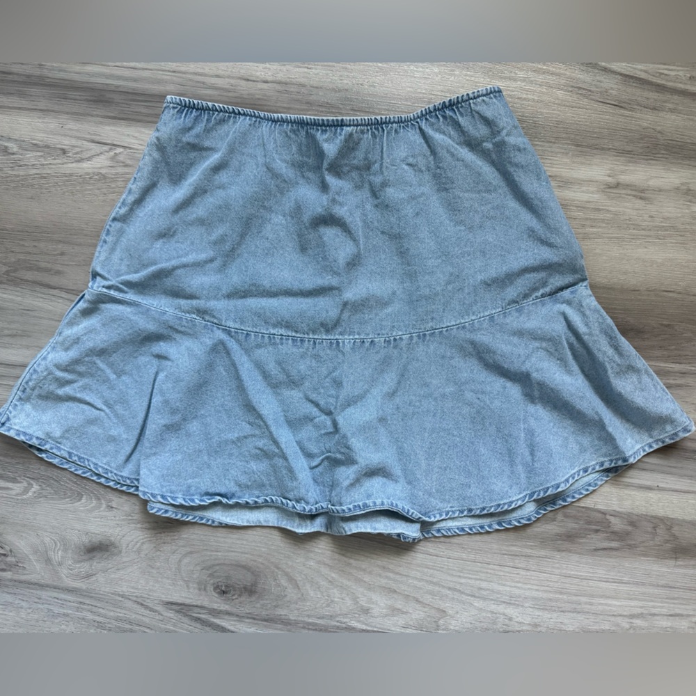 AMERICAN EAGLE LIGHT BLUE DENIM MINI SKIRT